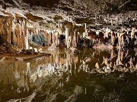  Luray Caverns: Stalactites, stalagmites and columns
Mirroring 